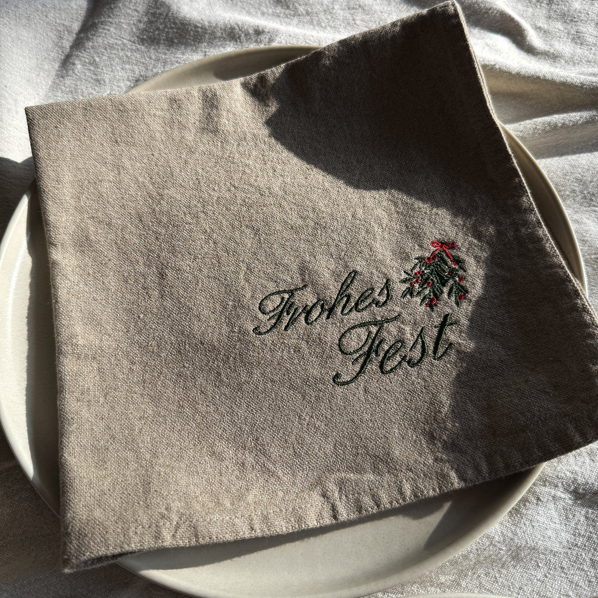 FROHES FEST – Besticktes Leinen-Serviettenset, 4er-Set