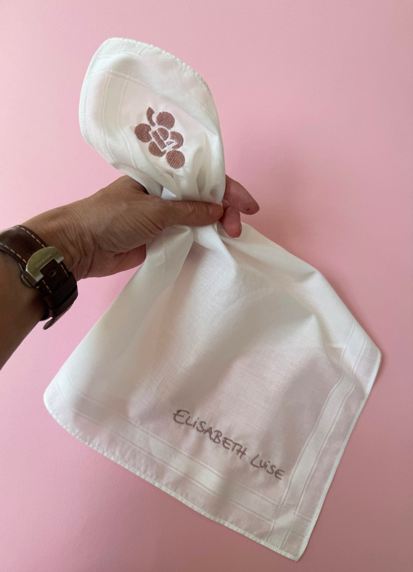 Personalisiertes Taschentuch mit Name und Logo