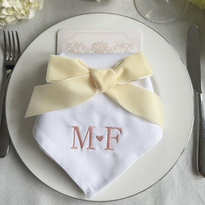 "CLASSIC" - bestickte personalisierte Serviette mit Monogramm für Hochzeit & Events