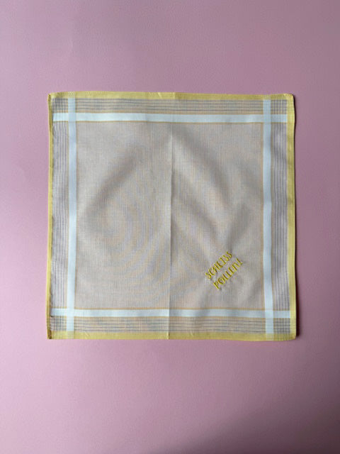 Besticktes Taschentuch „Scheiss Pollen“ – Gelbes Stofftaschentuch mit humorvollem Spruch